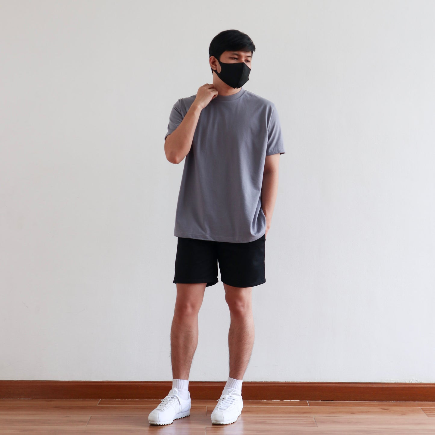 CLASSIC TEE IN STONE GRAY