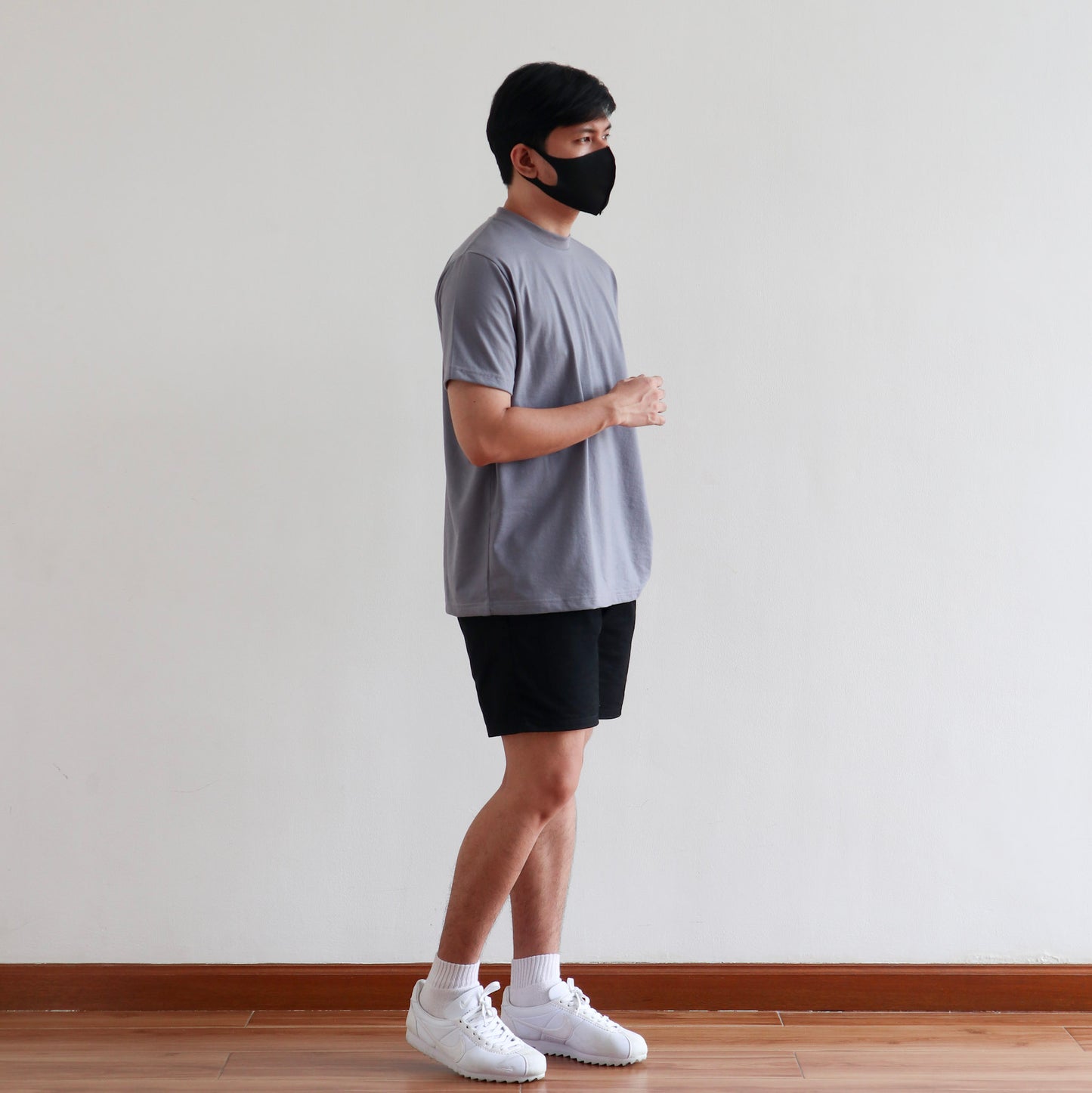 CLASSIC TEE IN STONE GRAY
