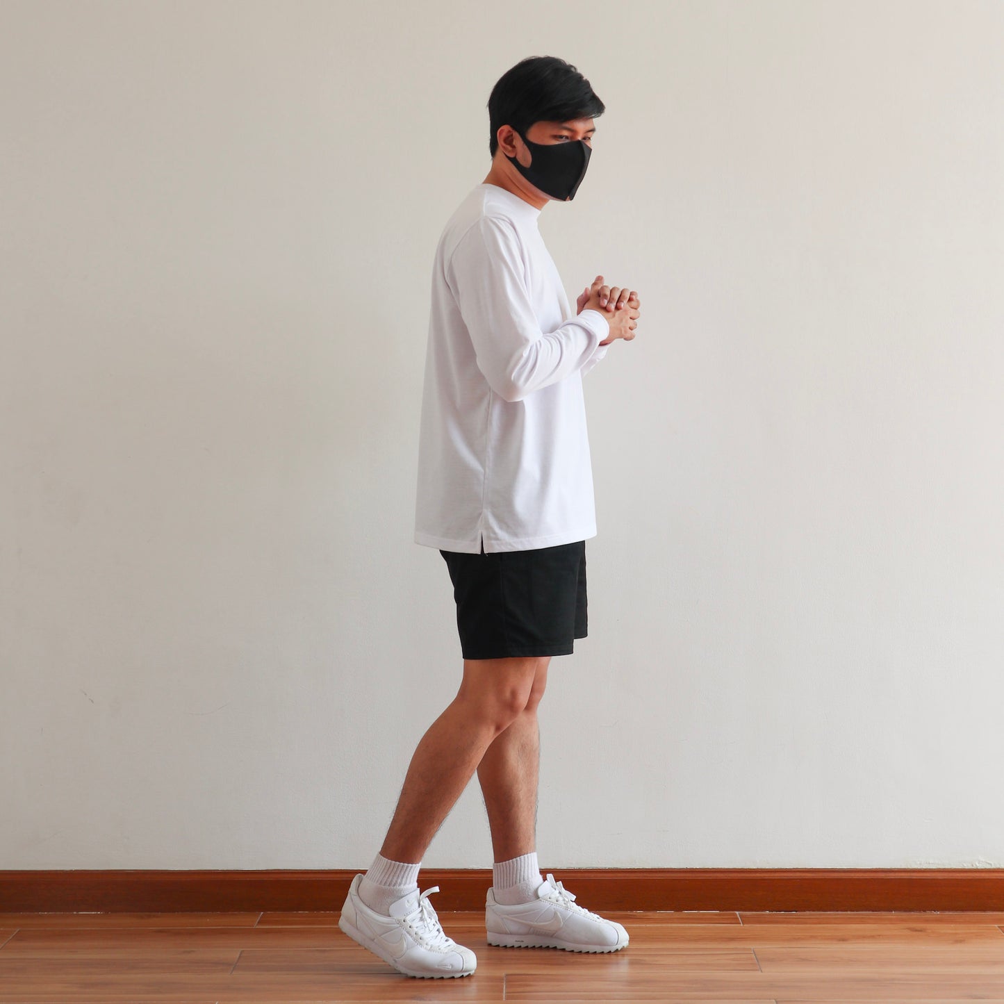 LONG SLEEVE TEE IN WHITE