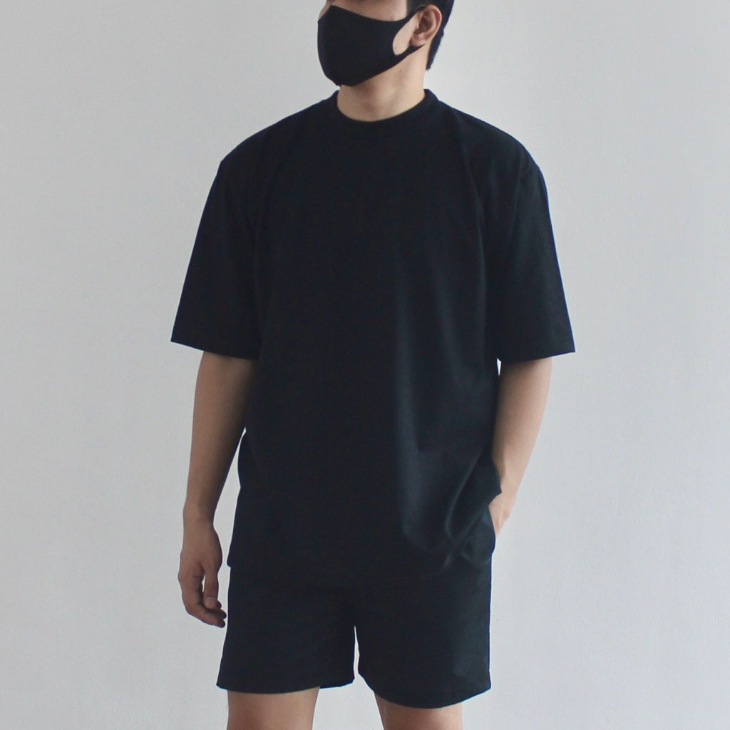 OVERSIZED KOREAN TEE IN BLACK