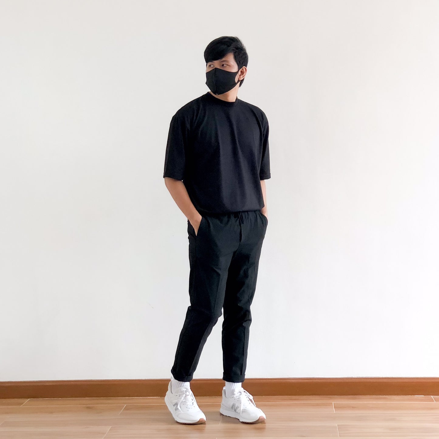 OVERSIZED KOREAN TEE IN BLACK