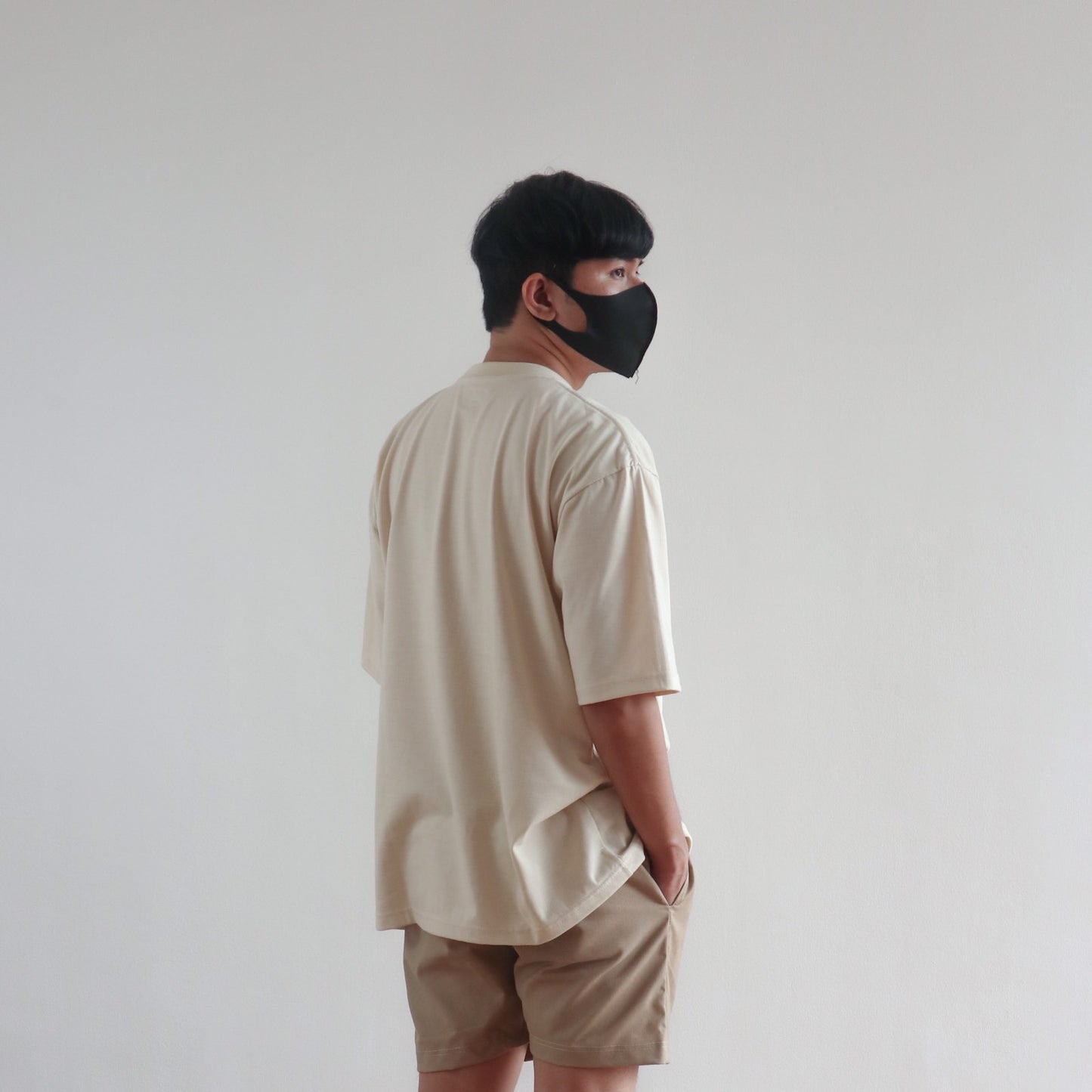OVERSIZED KOREAN TEE IN OFF WHITE