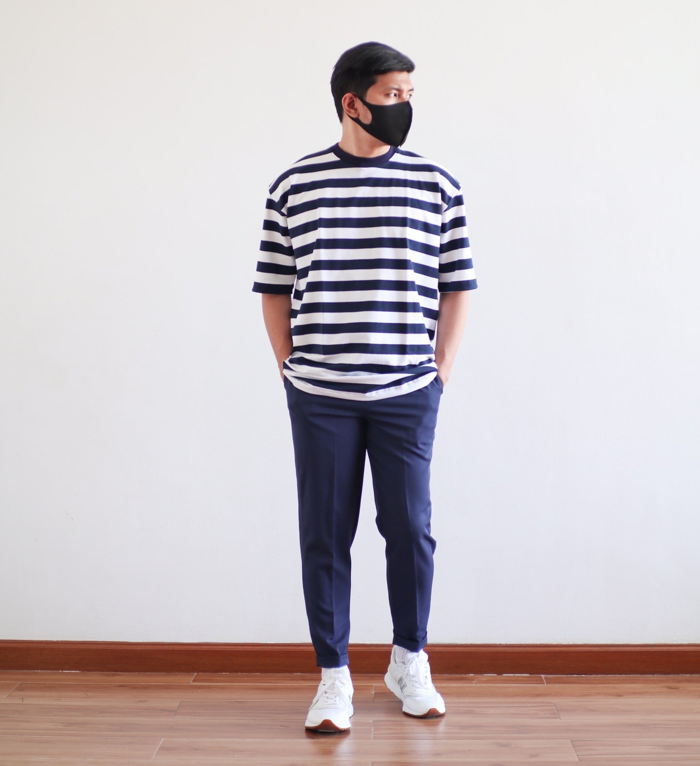 KOREAN ANKLE PANTS IN NAVY BLUE