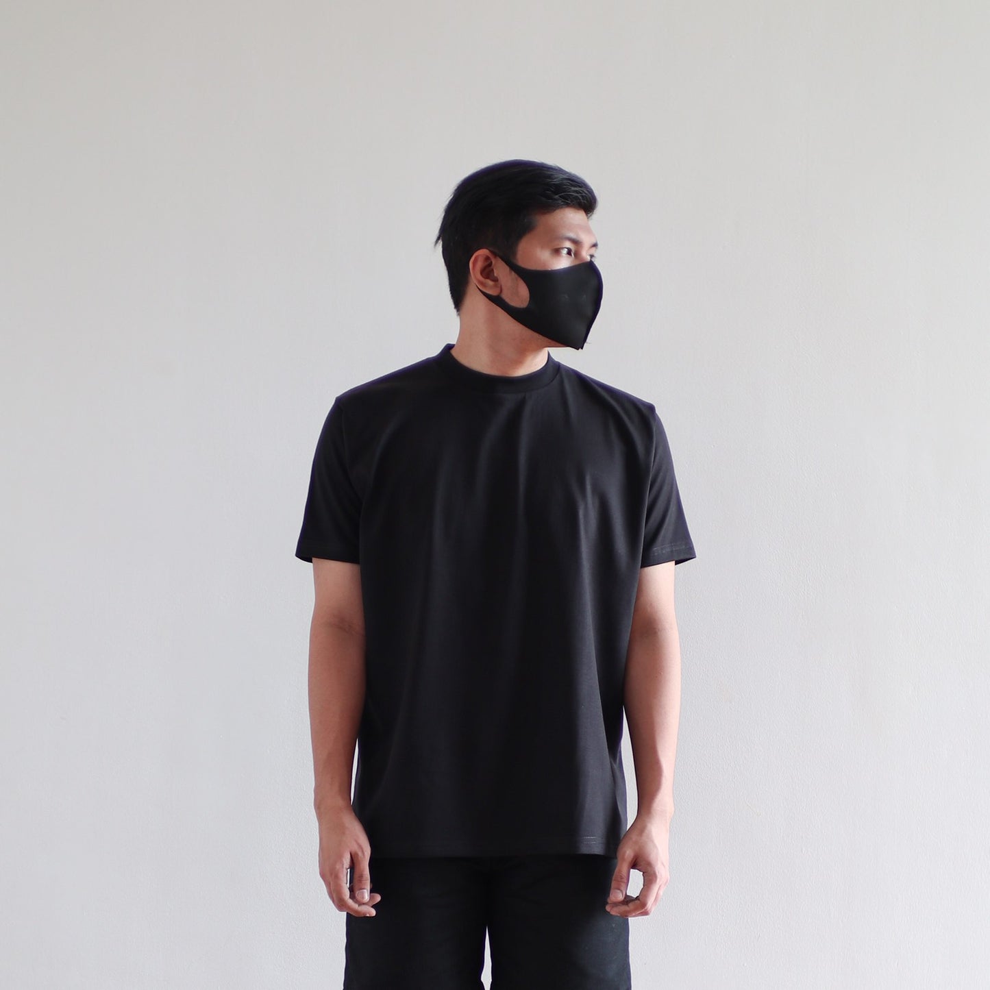 CLASSIC TEE IN BLACK