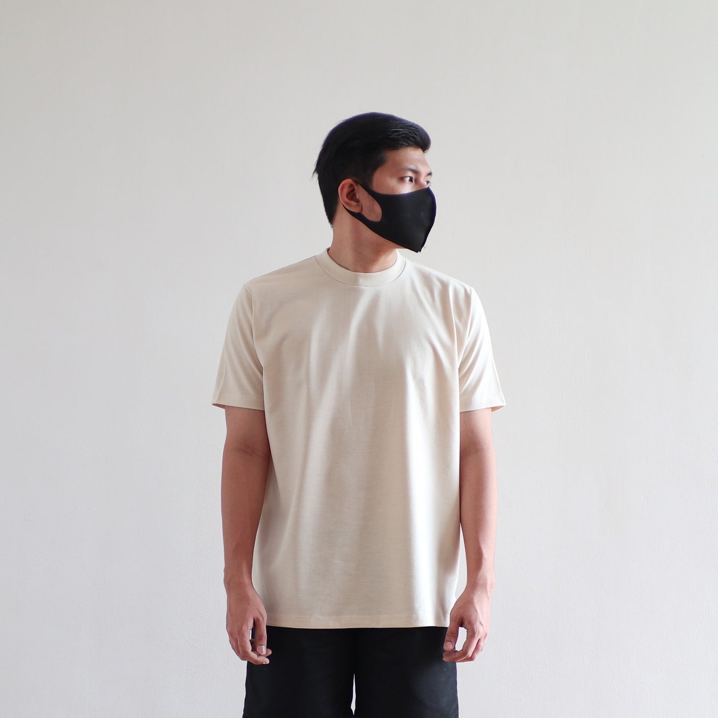 CLASSIC TEE IN OFF WHITE