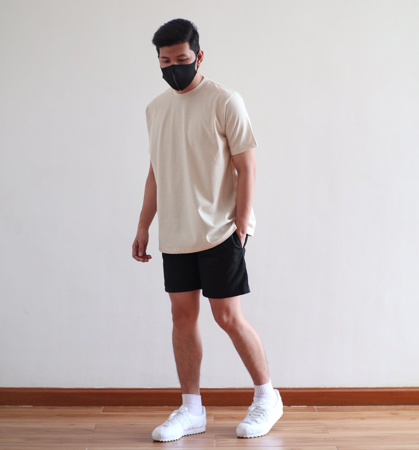 CLASSIC TEE IN OFF WHITE