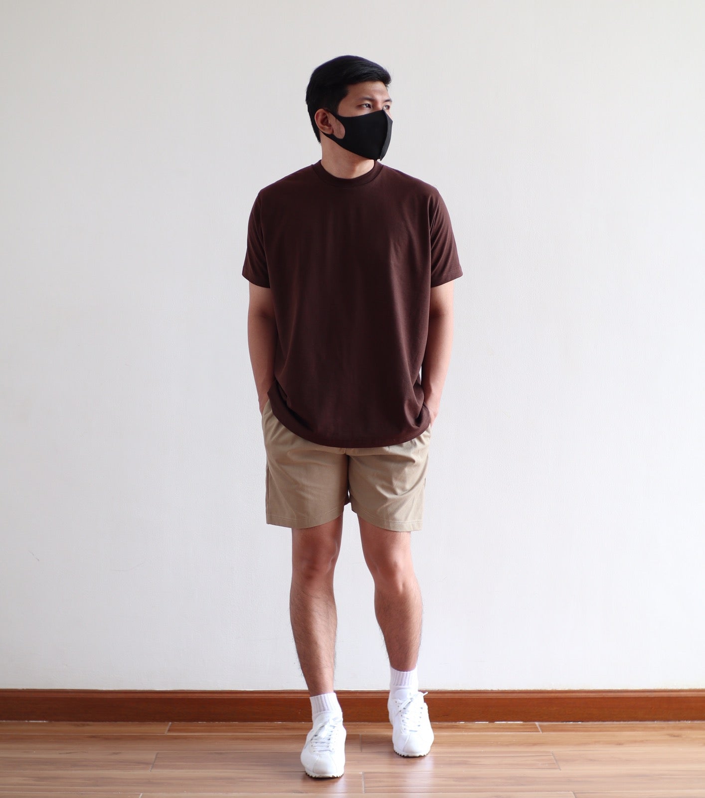 CLASSIC TEE IN DARK BROWN